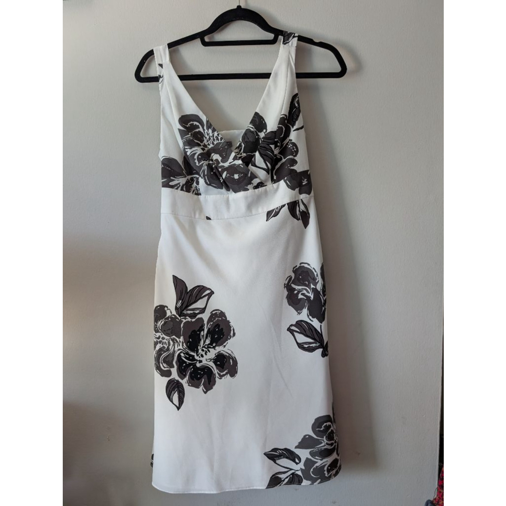 Ann Taylor sleeveless back tie dress size 6